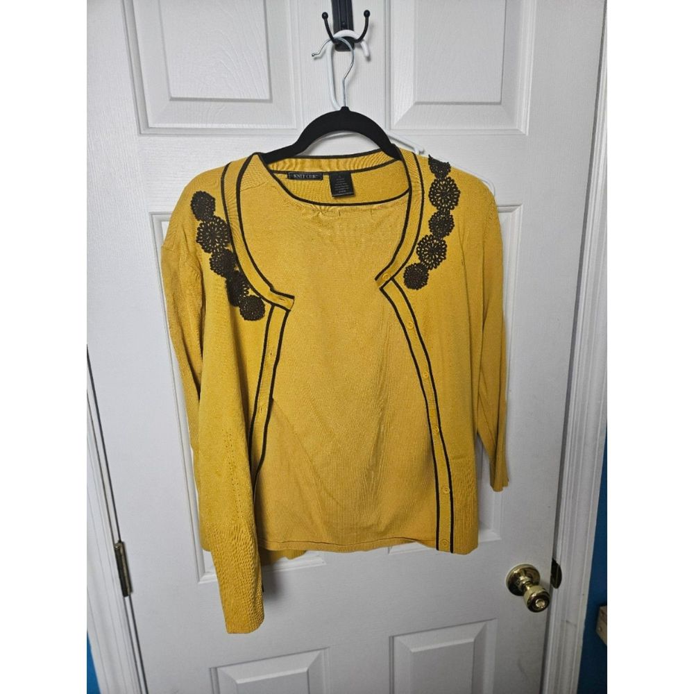 Knit Chic Size Large Two Piece Tank and Cardigan Set